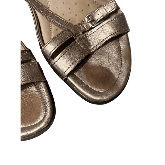 Ecco Pewter / Metallic Charcoal Gray T Strap Sandals Women's Size 38 7 7.5 Good - Picture 10 of 11